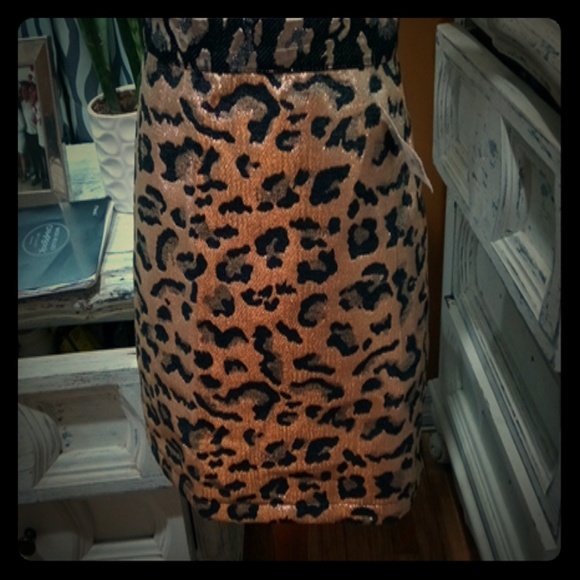 Topshop Dresses & Skirts - Top shop size 4 leapord print mini skirt